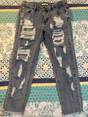 Cloud Ten Distressed Ripped Jeans Y2K Size M